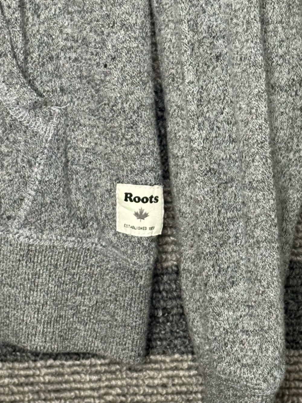 Roots Gray Pullover Beaver Logo Hoodie Sweatshirt Women’s Small EUC - Picture 2 of 7